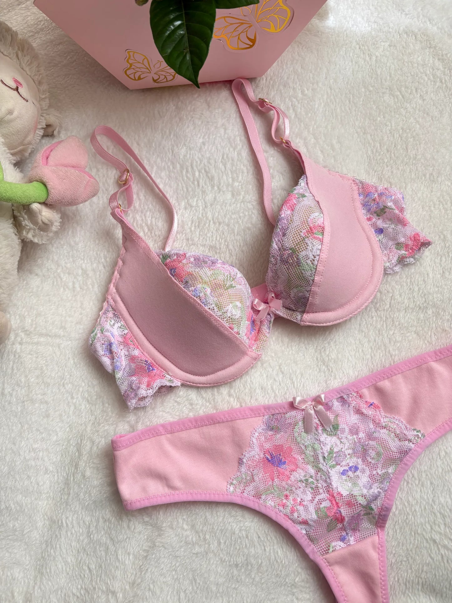 Set Romina